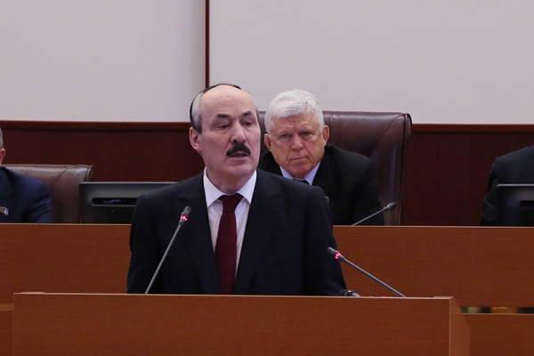 Рамазан Абдулатипов выступил с ежегодным Посланием (отчетом) Народному Собранию республики