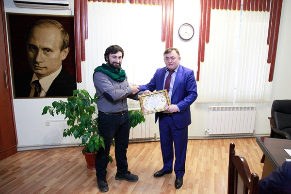 Президенту Гильдии вручили благодарность за поддержку лучного спорта в Дагестана