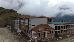 (Видео) ООО &quot;ЮГГИДРОТЕХНОСЕРВИС&quot; возводит современную школу в селе Аракани