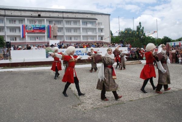 ПОСЕЛКУ ГИДРОСТРОИТЕЛЕЙ - 45!