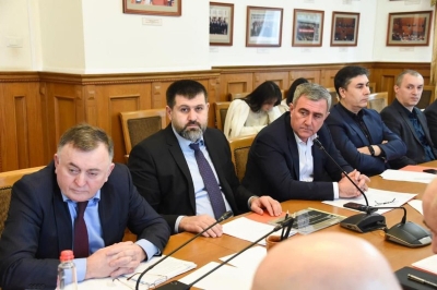 Парламентарии  Дагестана обсудили  комплексное развитие территорий в регионе  и строительство