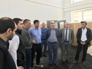 Заключительные этапы строительства школы в с. Аргвани обсудили на выездном совещании