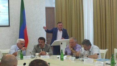 Выступление Али Шахбанова на конференции на тему: «Проблемы социально- экономического развития и налоговый потенциал РД...&quot;