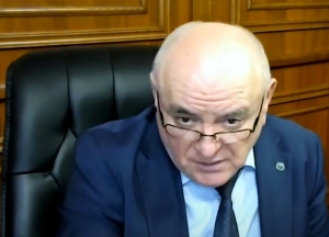 Запир Акаев: Цифровизация позволит сократить сроки возведения объектов, снизить издержки на строительство и увеличить прибыль компаний